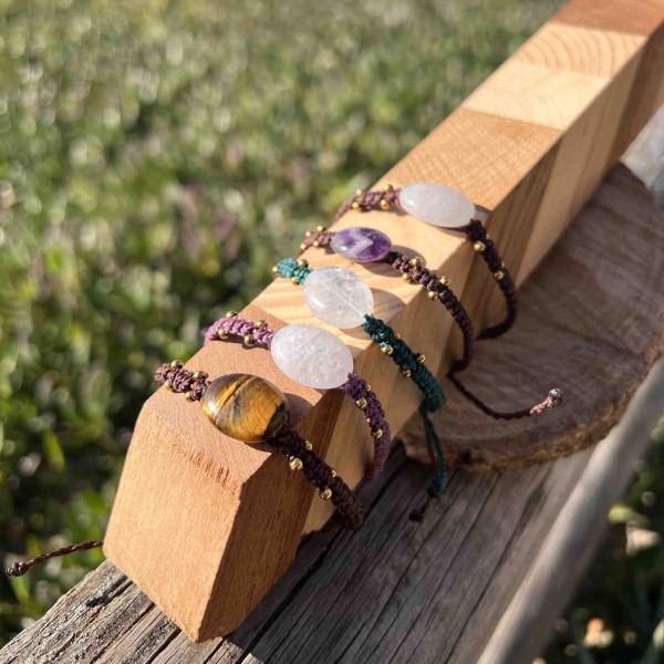 Pulseras de macramé con piedra naturales