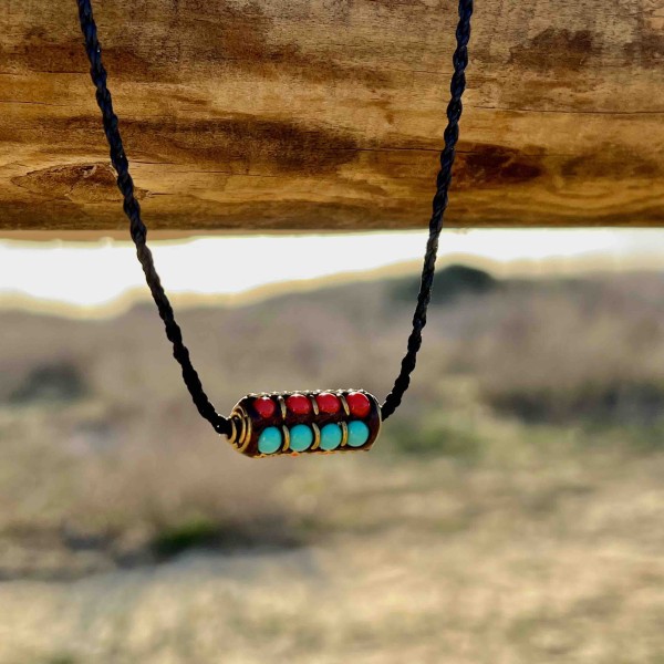 Collar tibetano rectangular con piedras rojas y turquesas